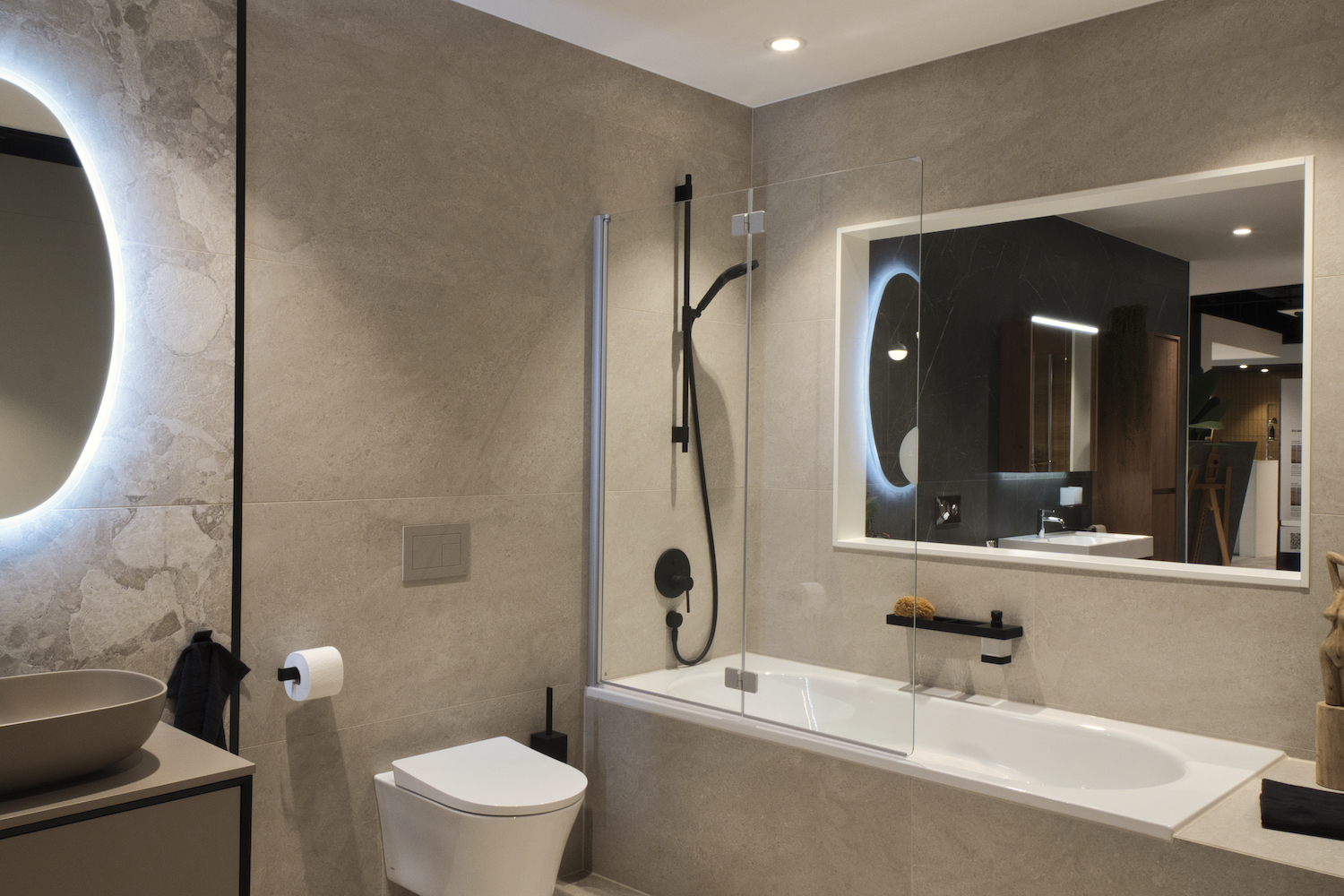 Eindruck aus dem ELEMENTS Showroom in Baden-Baden – Materialauswahl bei unserem Partner