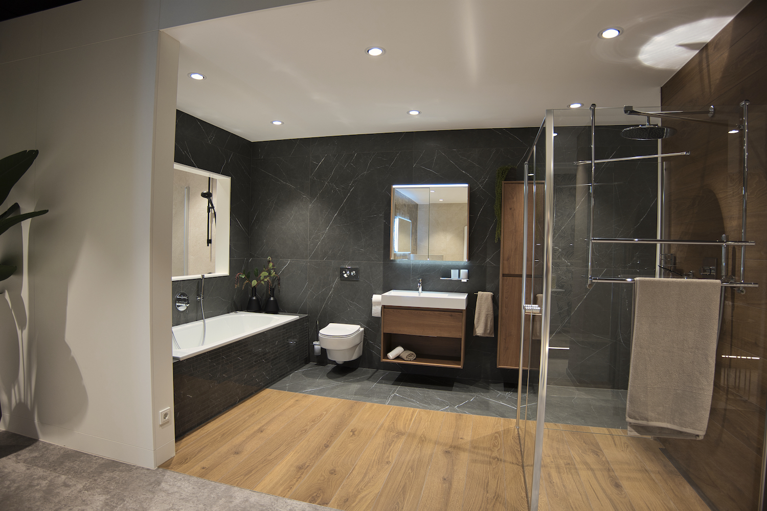 Eindruck aus dem ELEMENTS Showroom in Baden-Baden – Materialauswahl bei unserem Partner